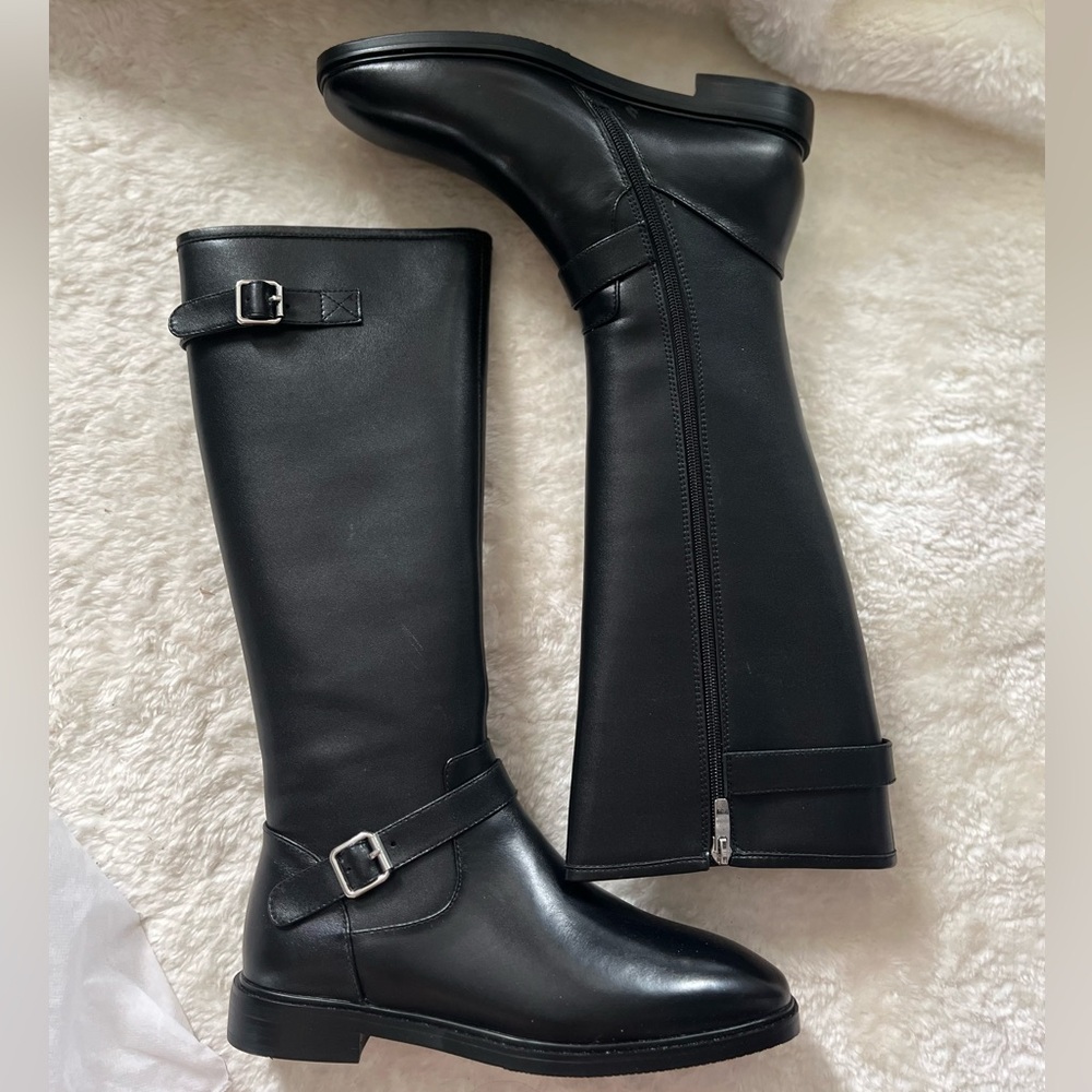 Knee-high Black Leather Riding Boots